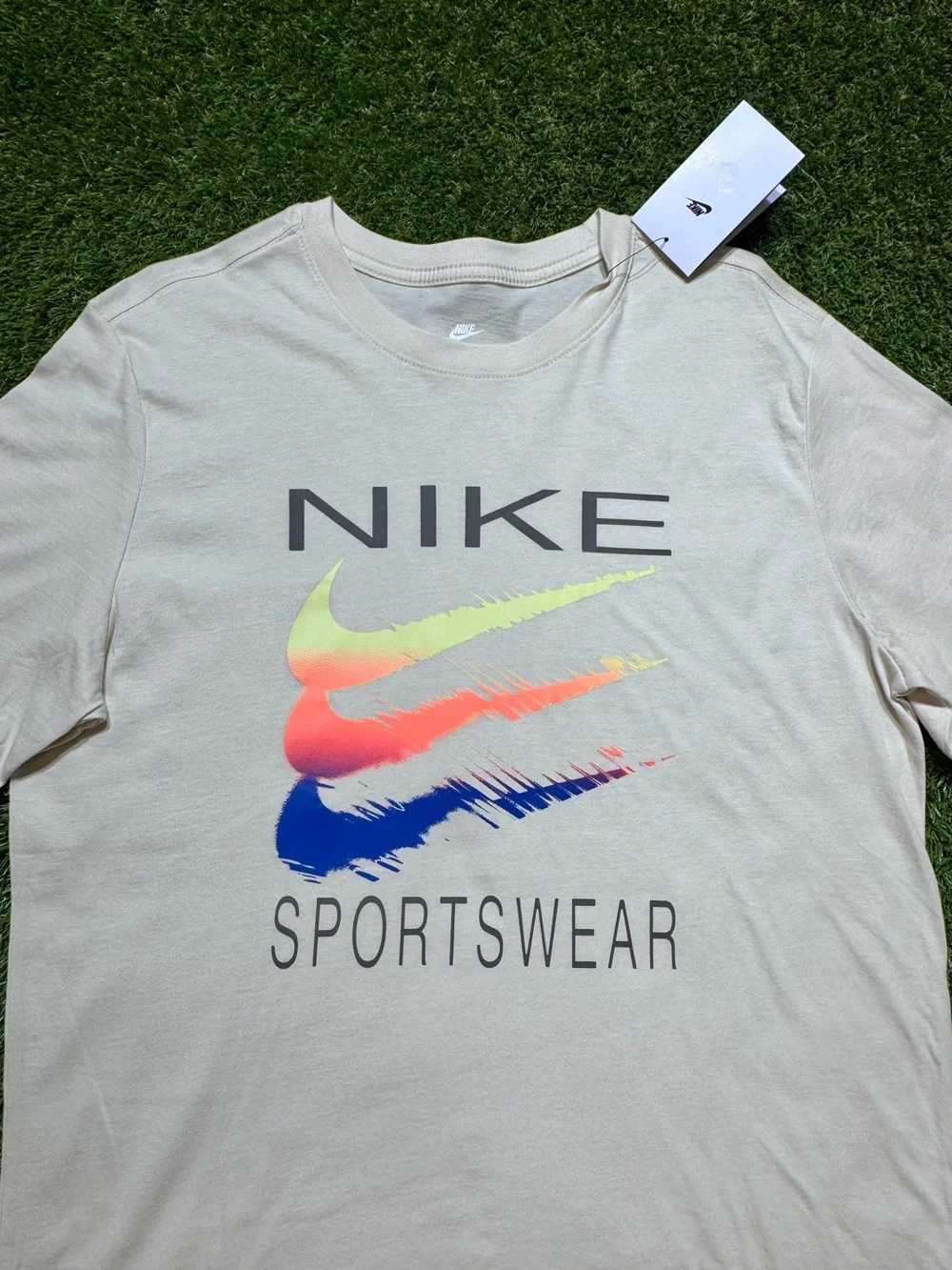 Nike Sportswear The Nike Tee Graphic Print Men’s T-Shirt Large Tall Beige NWT